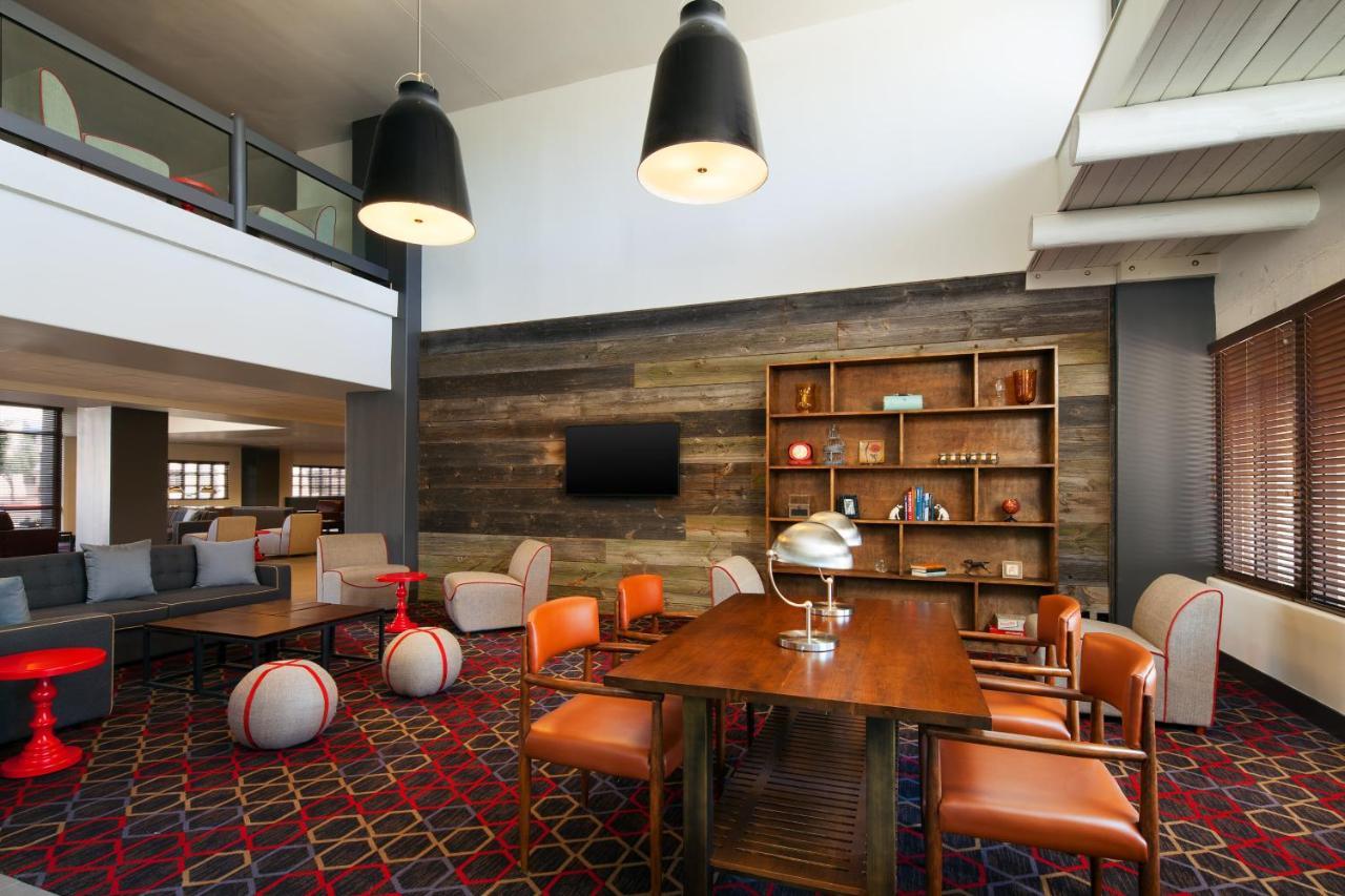 Four Points By Sheraton Phoenix South Mountain מראה חיצוני תמונה